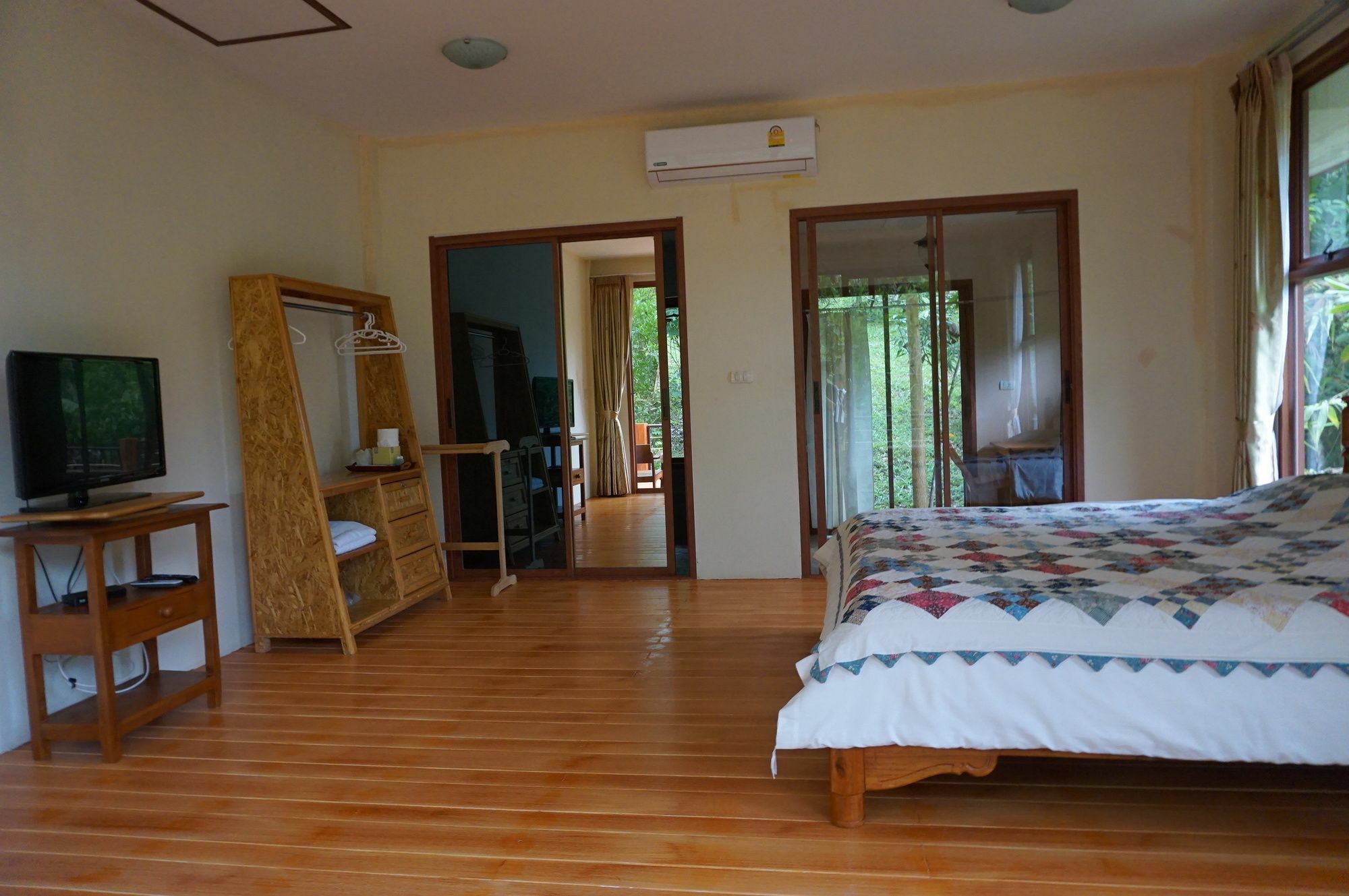 Smallville Resort Ranong Exterior photo
